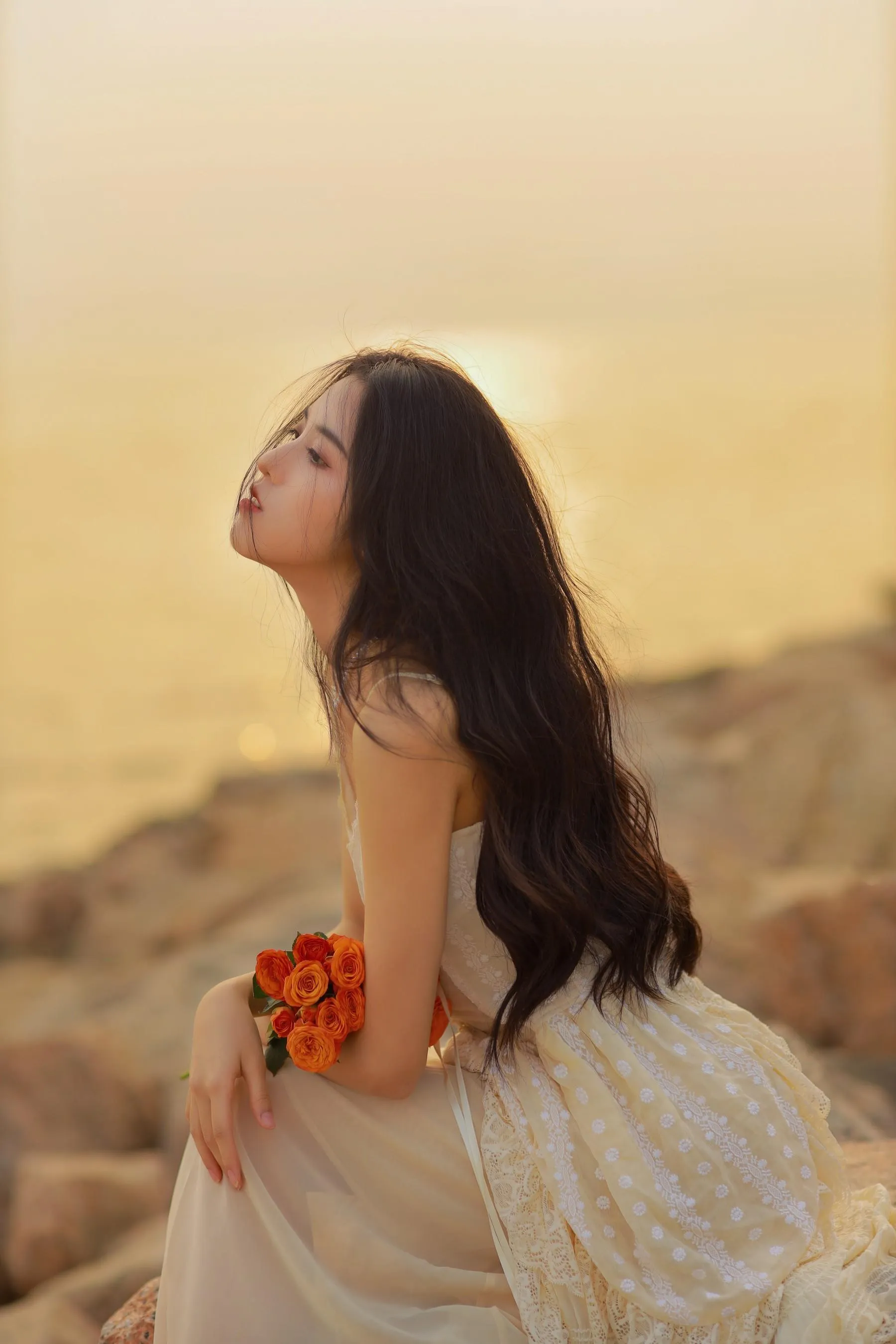 [YITUYU艺图语]2022.08.08 她与落日 沐槿cutie [25P]插图1